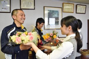 がんばれ 男子ソフトu19日本代表 平林金属オフィシャルサイト Mottainai Arigatai